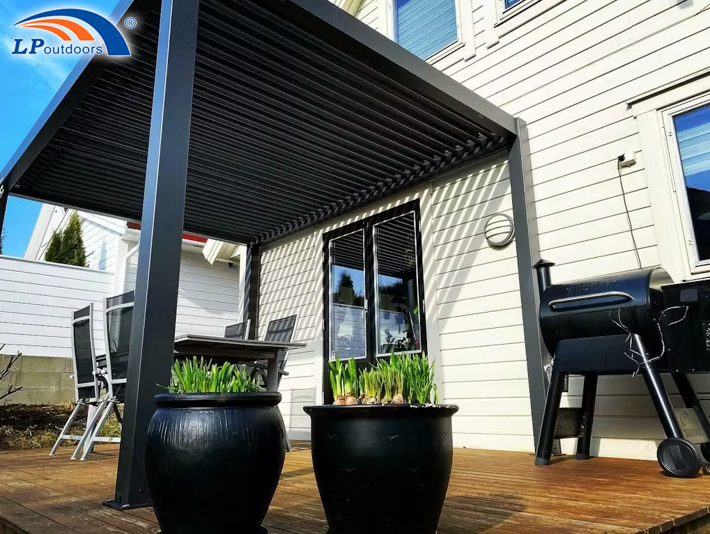 Free Standing Aluminum Metal Garden Pergola for Sale in UK,France, Italy 