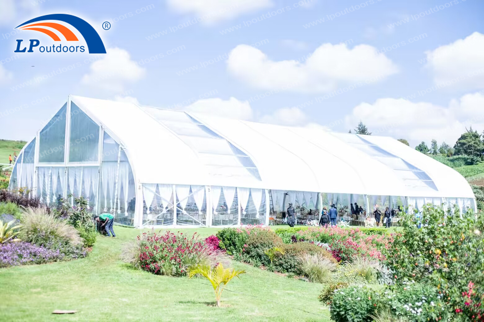 500 People Curved Transparent Roof Clear Span Curve Wedding Marquee Tents with Lining for Wedding 